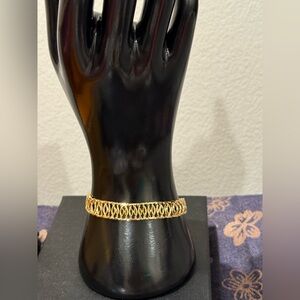 Elegant Gold fashion Bracelet